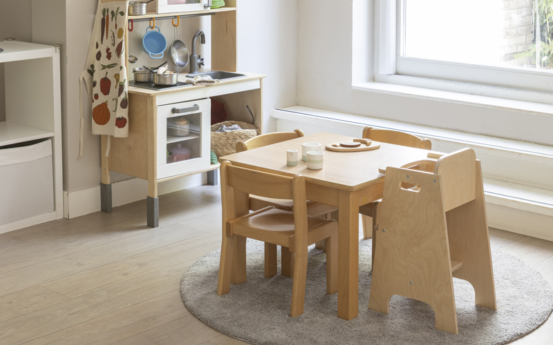 compananny zuidas tafel met stoelen 