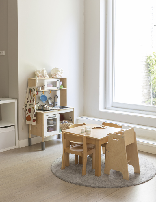 compananny zuidas tafel met stoelen 