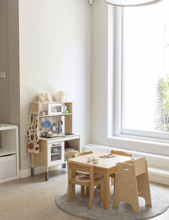 compananny zuidas tafel met stoelen 