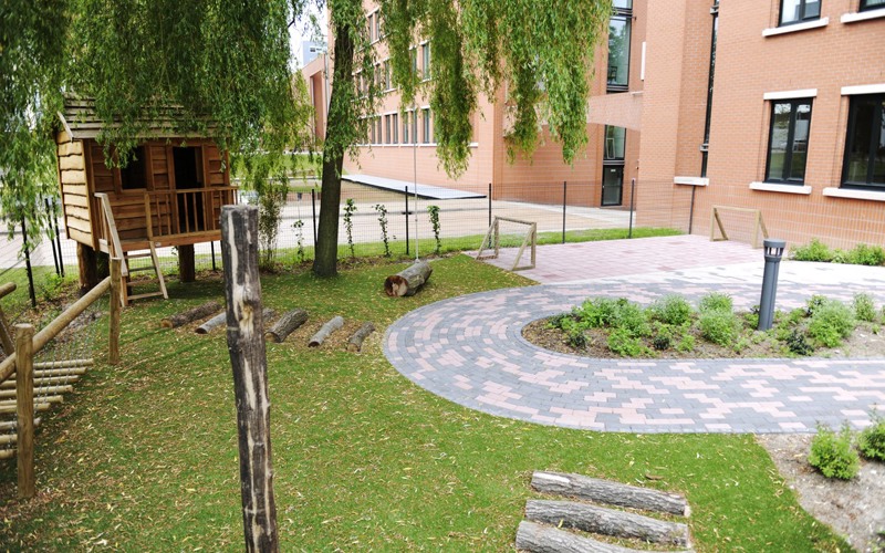 Tuin kinderopvang CompaNanny Maanplein Den Haag