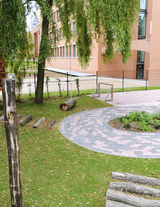 Tuin kinderopvang CompaNanny Maanplein Den Haag