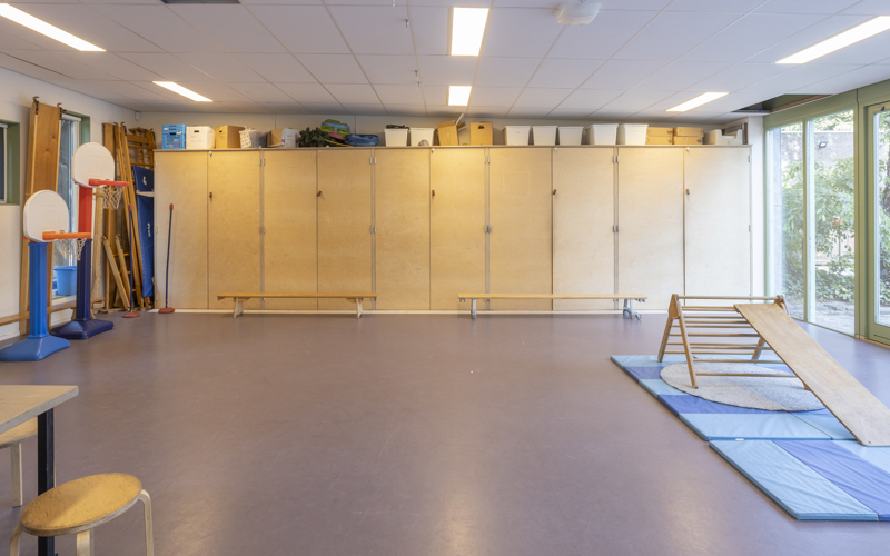 Compananny Kinderopvang Amsterdam 2Openlucht Kinderopvang Speelzaal Overzicht Materialen glijbaan