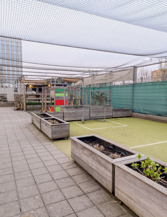 Tuin met voetbalveld kinderopvang CompaNanny WFC BSO