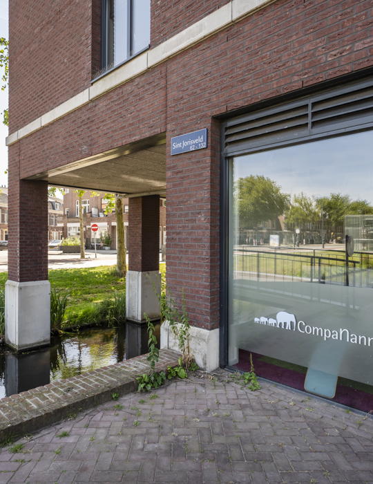 Gebouw en entree kinderopvang CompaNanny Ripperda Haarlem