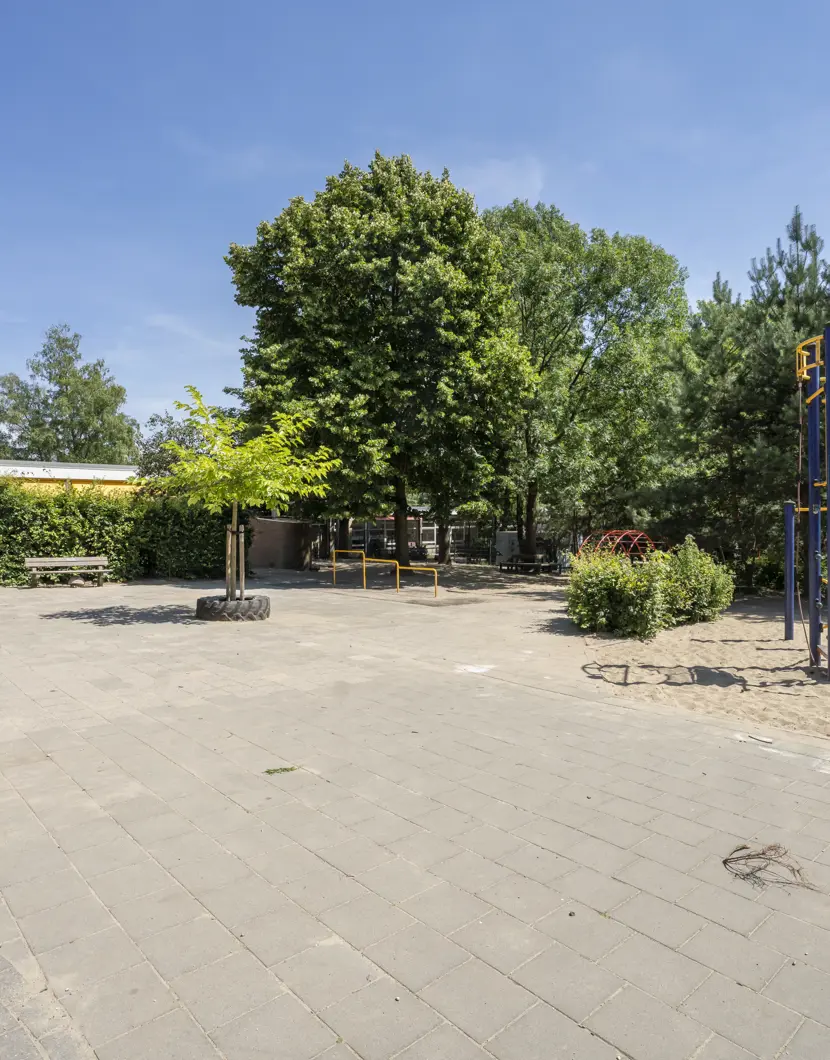 plein met speeltuin buitenschoolse opvang