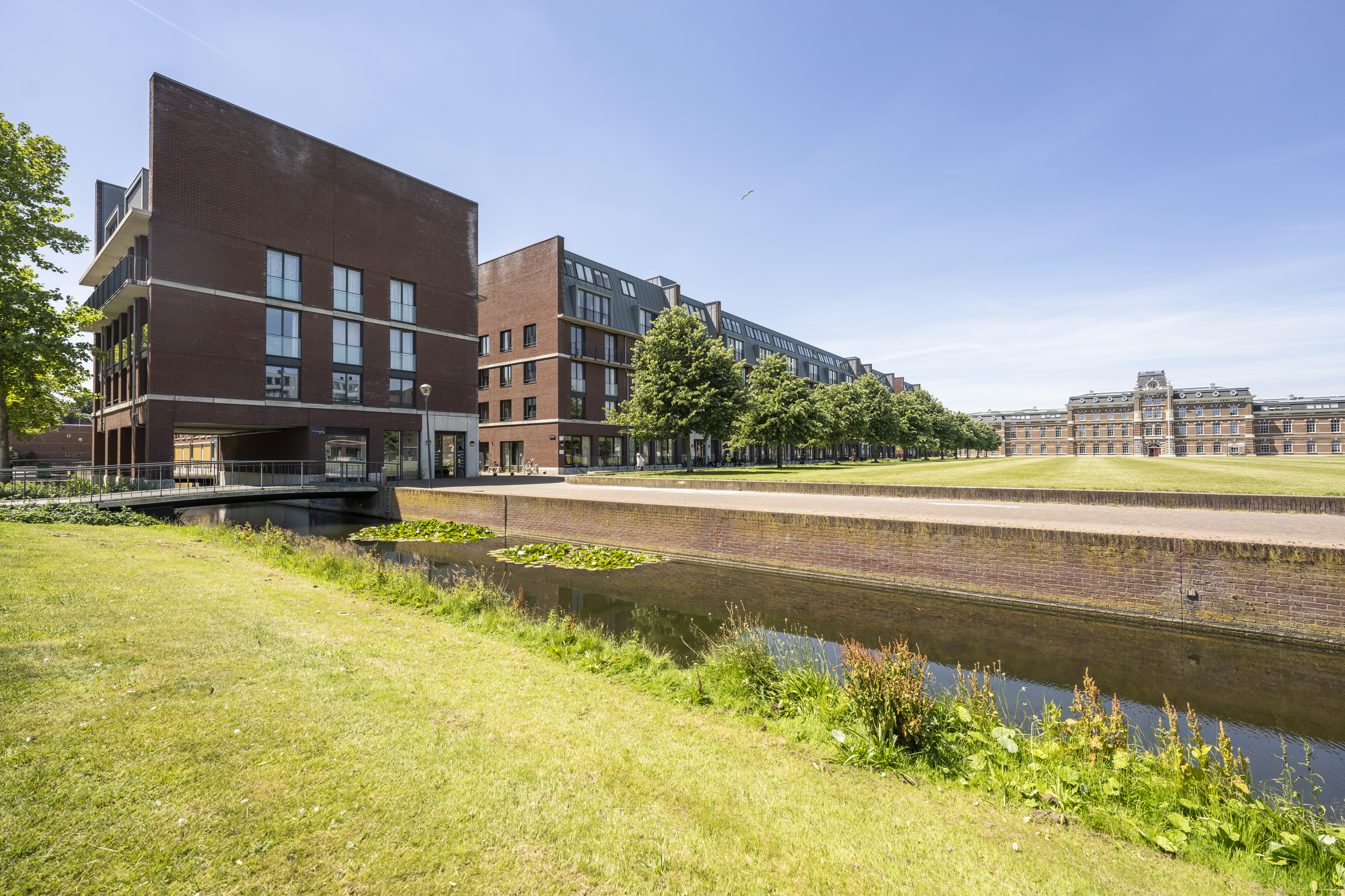 Gebouw en omgeving kinderopvang CompaNanny Ripperda Haarlem