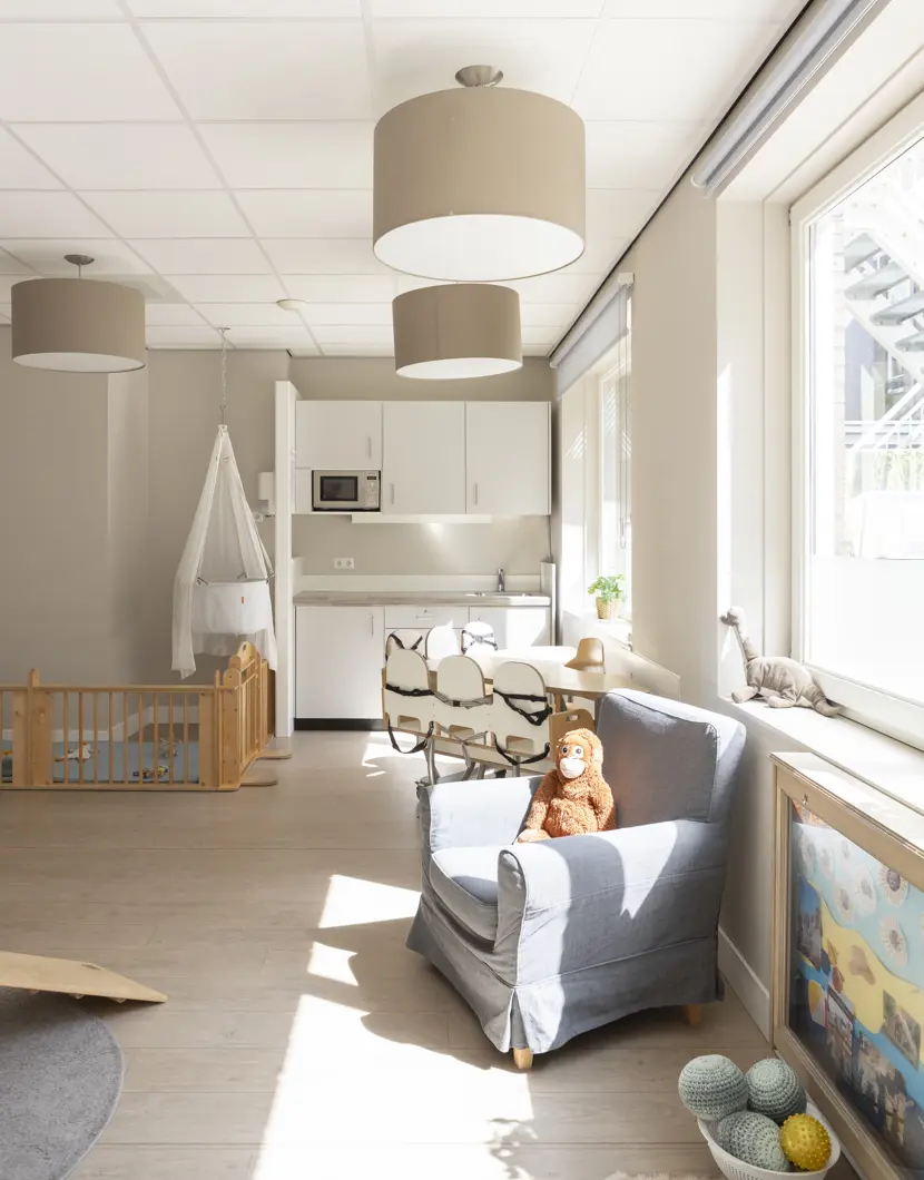 CompaNanny Kinderopvang Schinkelkade Babygroep Stoel