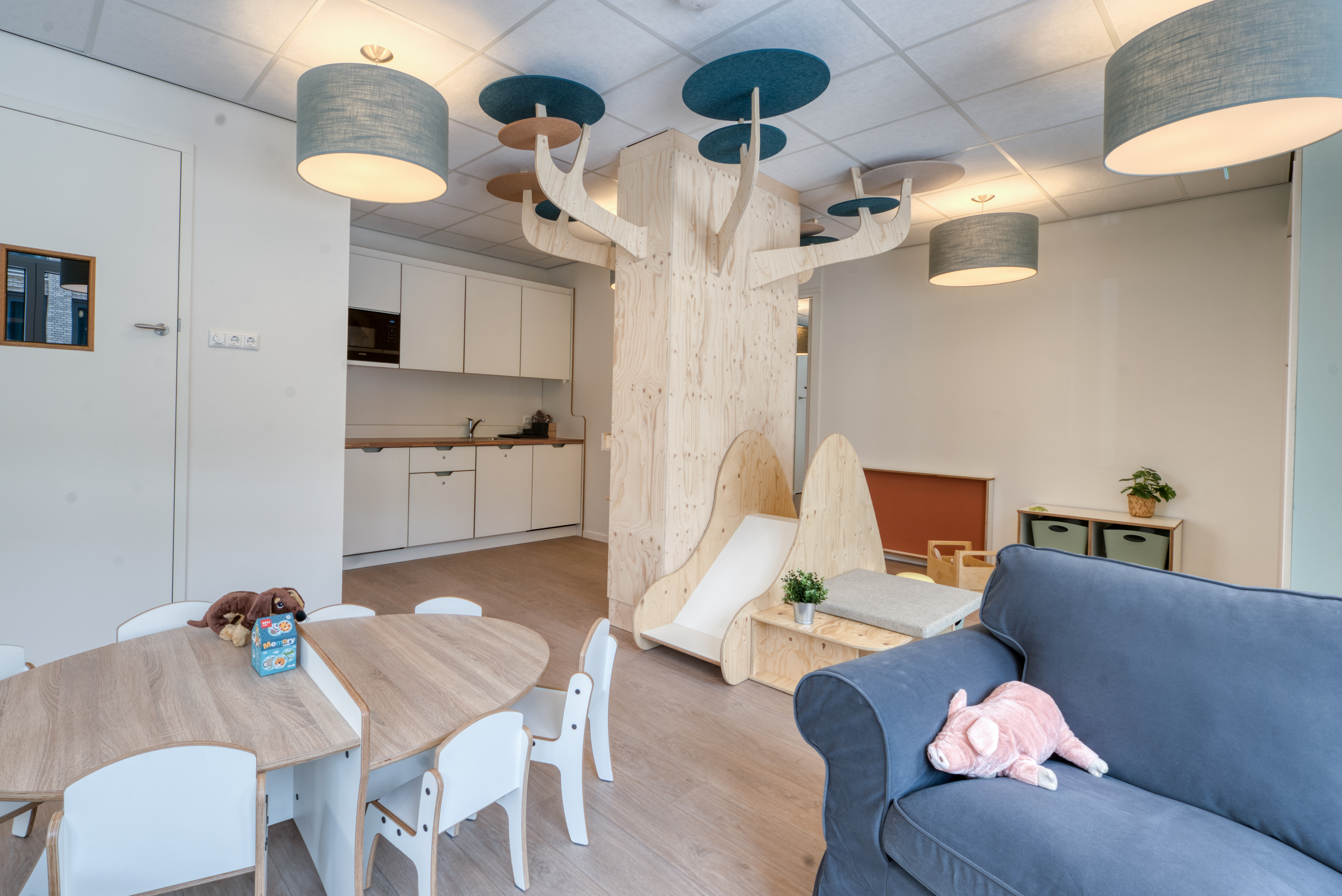 CompaNanny vestiging Nijmegen Lent interieur peutergroep met speelmaterialen