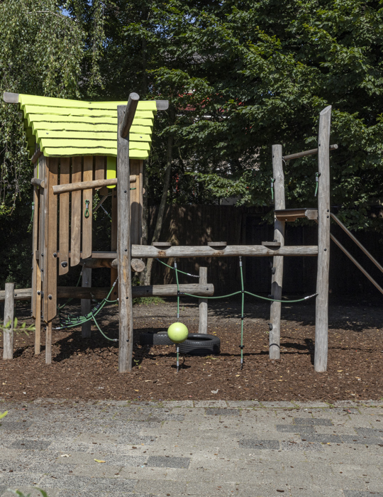 Compananny Kinderopvang Amsterdam 2Openlucht Kinderopvang Tuin Speeltoestel