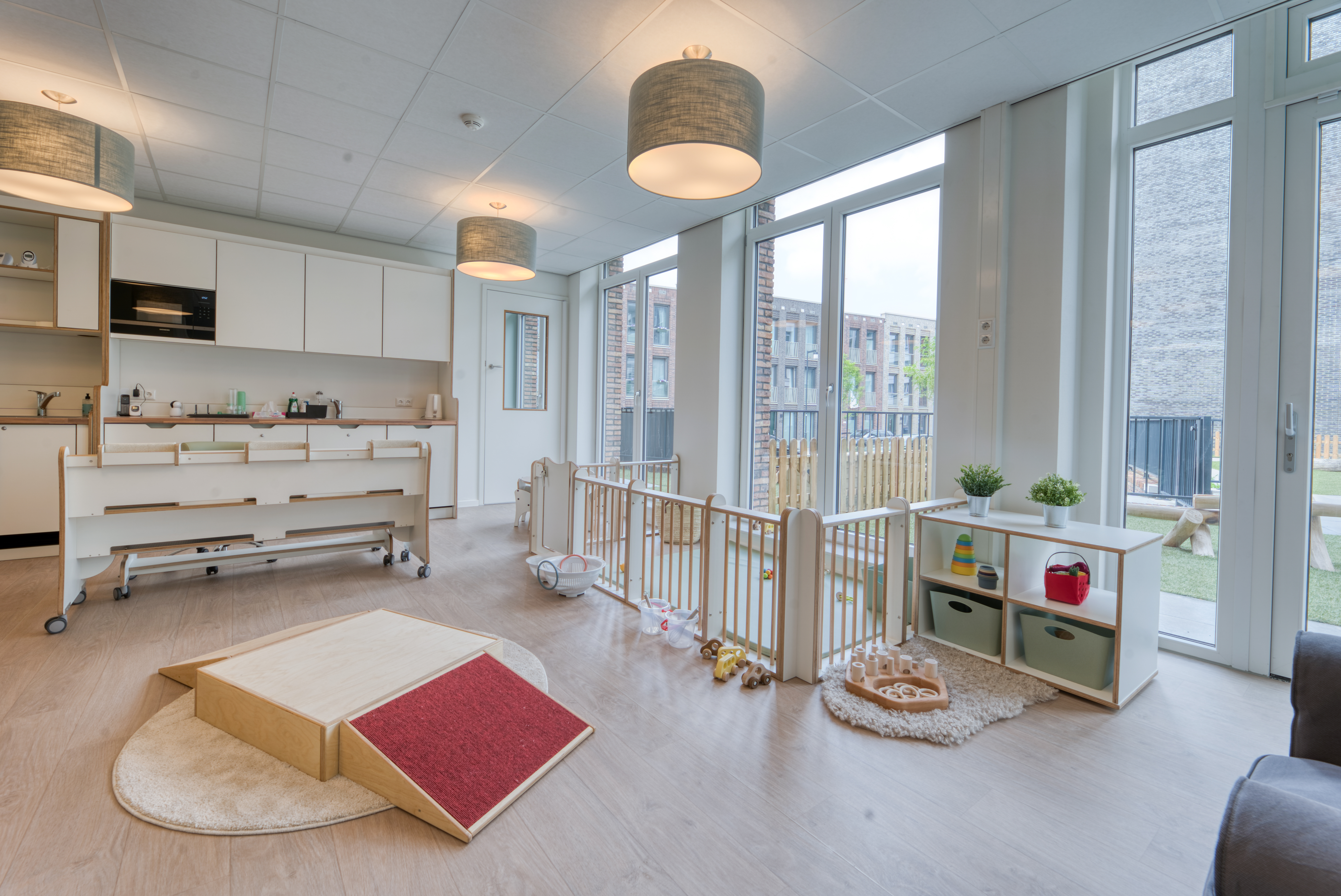 CompaNanny vestiging Nijmegen Lent interieur babygroep met speelmaterialen