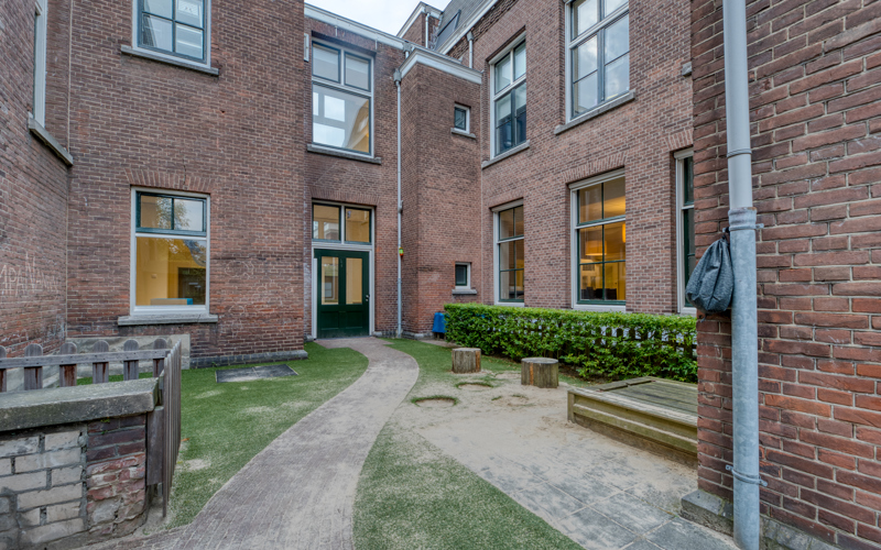 Gebouw en tuin van kinderopvang CompaNanny Benoordenhout Den Haag
