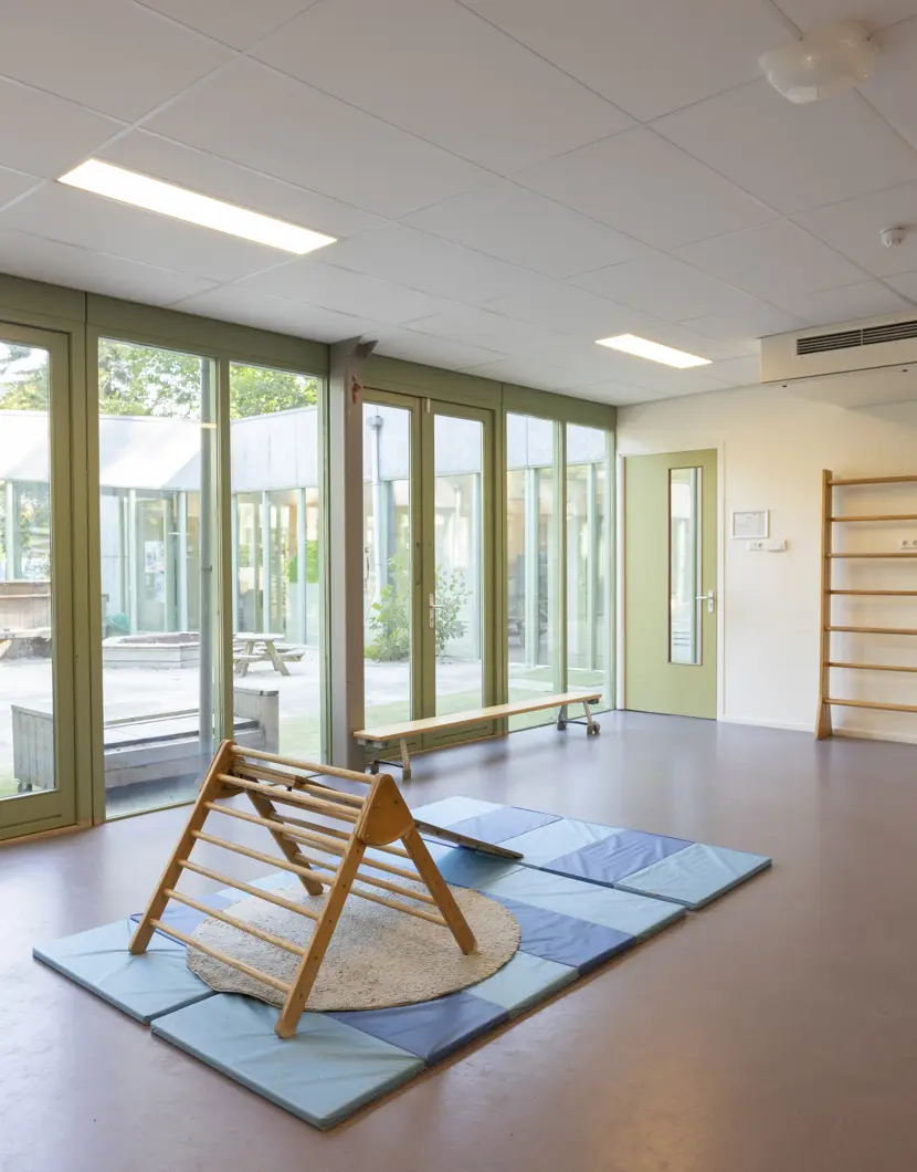 CompaNanny Kinderopvang Amsterdam 2Openlucht Kinderopvang Speelzaal Klimrek