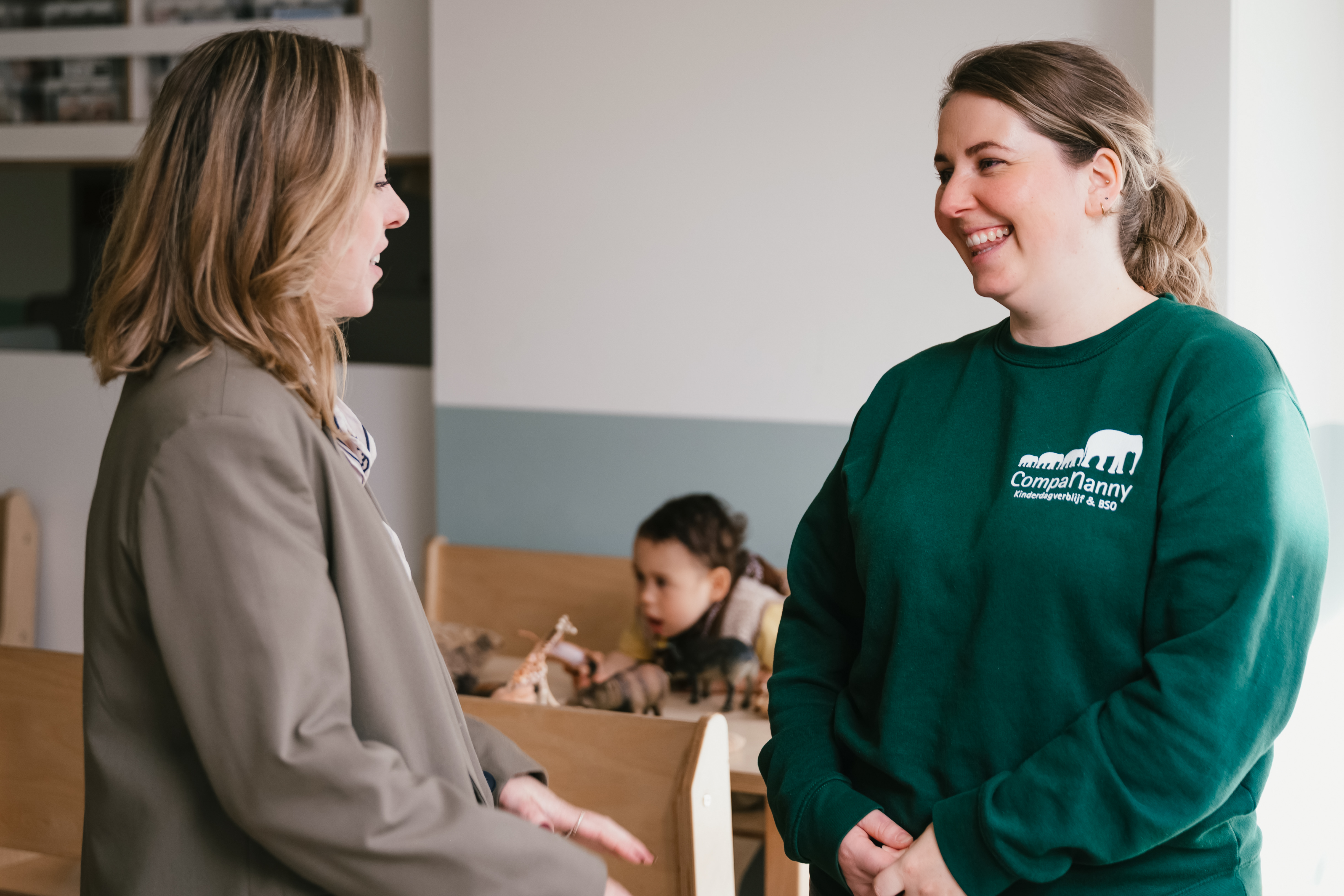 25 10 Compananny 2 0384 4