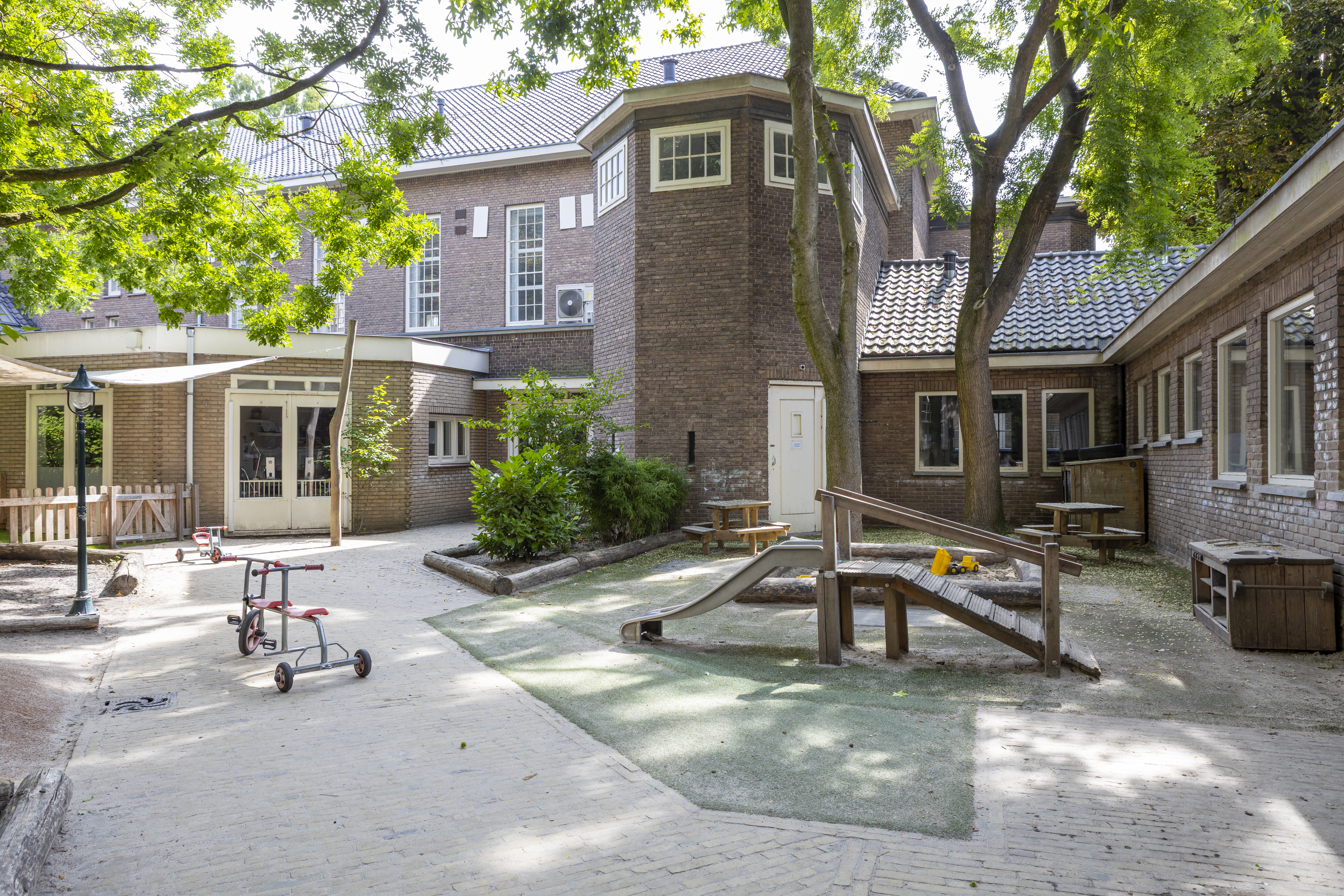 bachzaal buitenspeeltuin