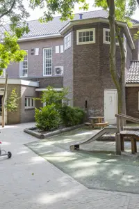 bachzaal buitenspeeltuin