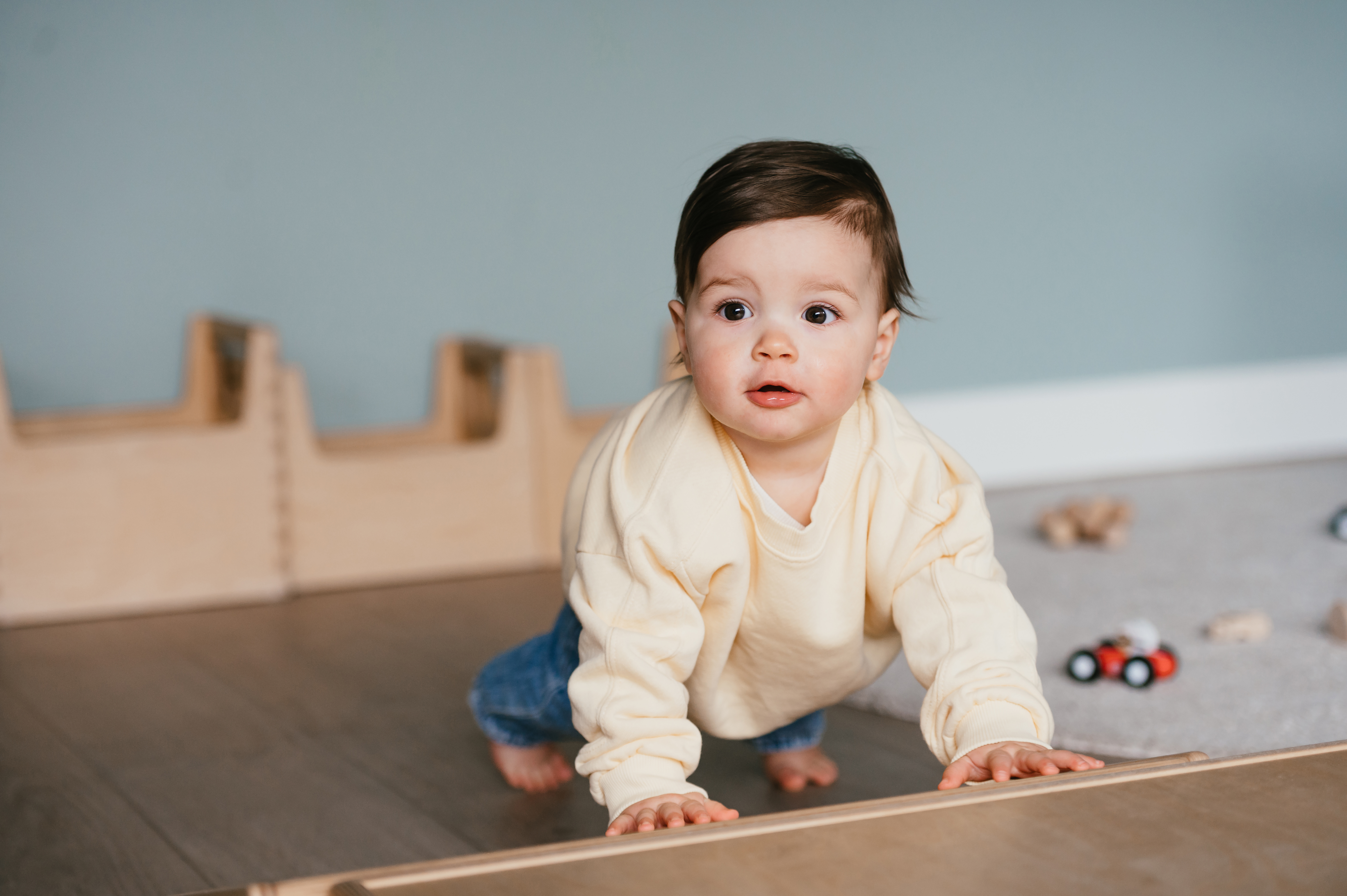 Kind speelt op kinderopvang CompaNanny